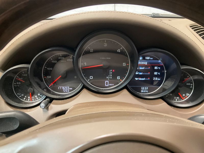 Porsche Cayenne Diesel — zdjęcie 13