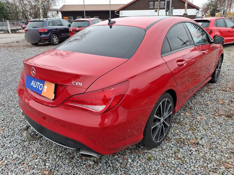 Mercedes-Benz CLA-Klasse CLA 220 d Urban — zdjęcie 5