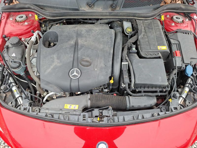 Mercedes-Benz CLA-Klasse CLA 220 d Urban — zdjęcie 8