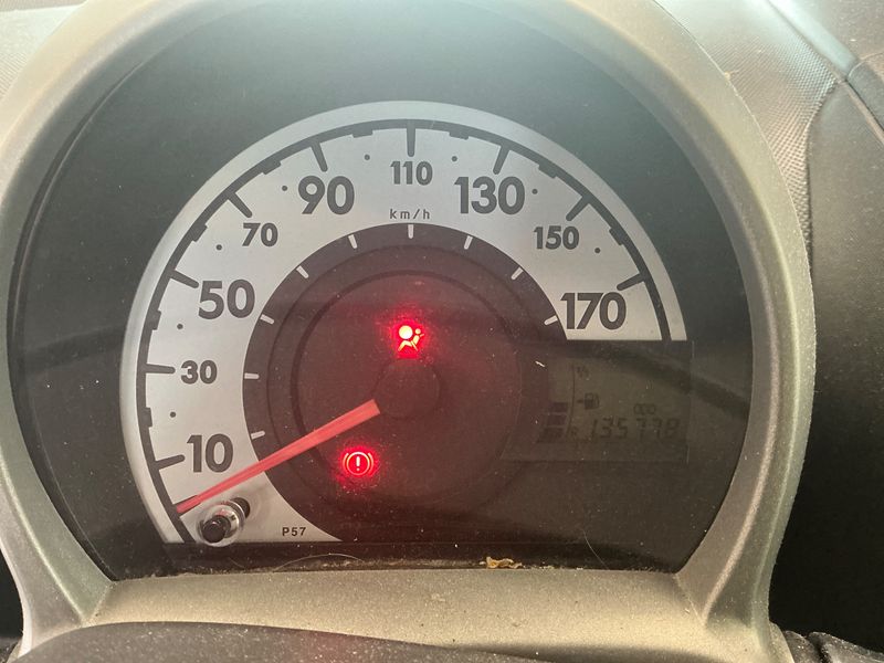 Peugeot 107 1.0 Access — zdjęcie 4