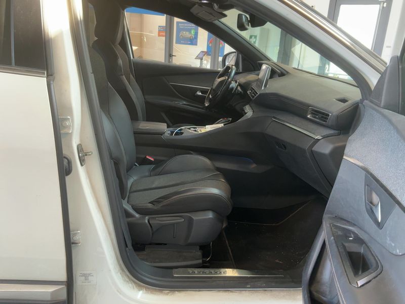 Peugeot 3008 1.6 Blue-HDi GT Line 2018 – снимка 16