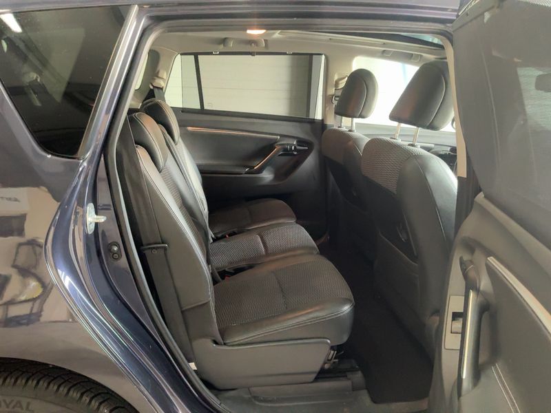 Toyota Verso 1.6 D-4D Executive — zdjęcie 14