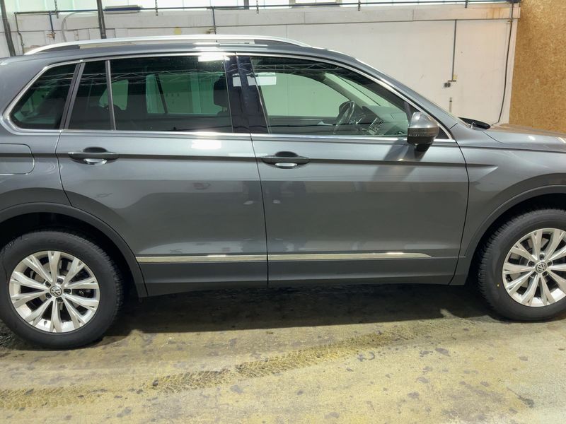Volkswagen Tiguan 2.0 TDI Highline 4Motion BlueMotion Tech — zdjęcie 7
