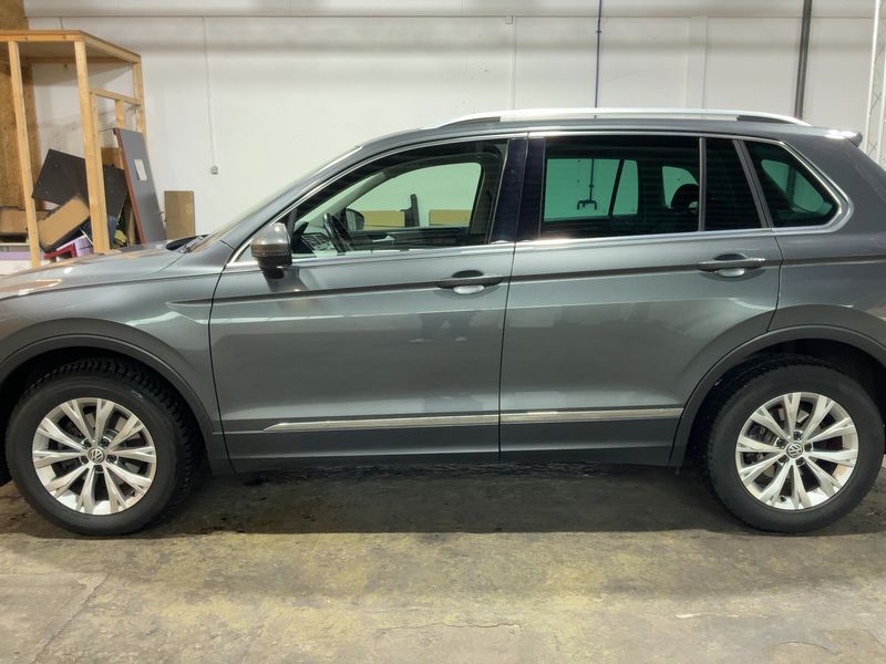 Volkswagen Tiguan 2.0 TDI Highline 4Motion BlueMotion Tech — zdjęcie 4