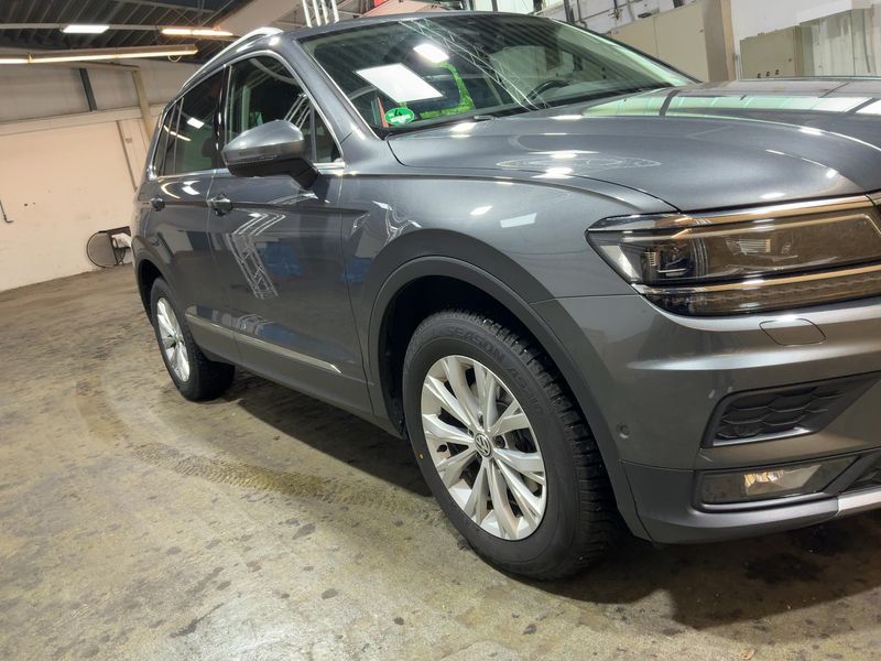 Volkswagen Tiguan 2.0 TDI Highline 4Motion BlueMotion Tech — zdjęcie 8