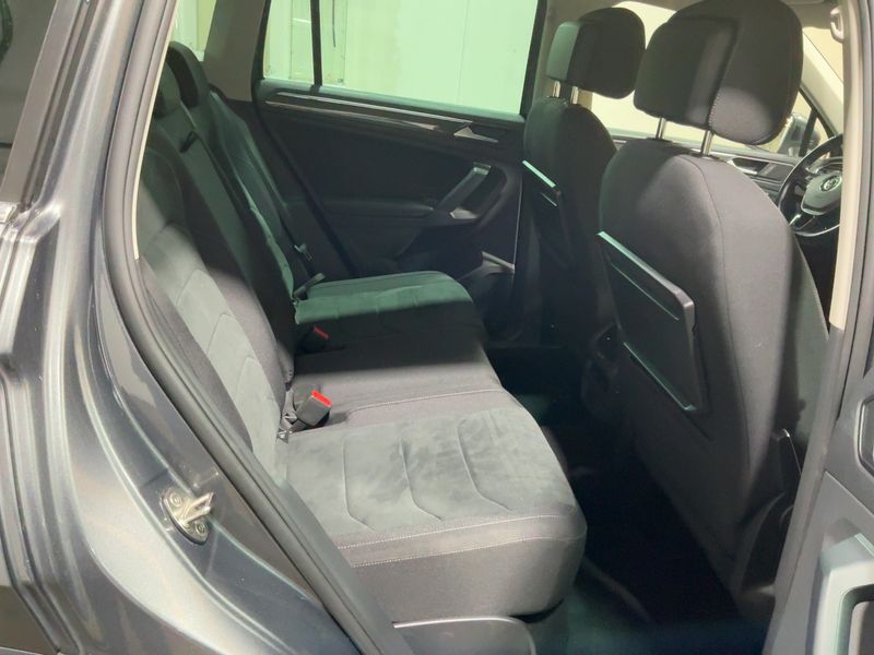 Volkswagen Tiguan 2.0 TDI Highline 4Motion BlueMotion Tech — zdjęcie 14