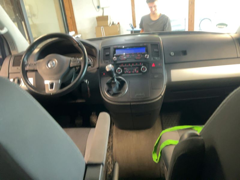 Volkswagen T5 Multivan 2.0 TDI Team 4Motion — zdjęcie 12