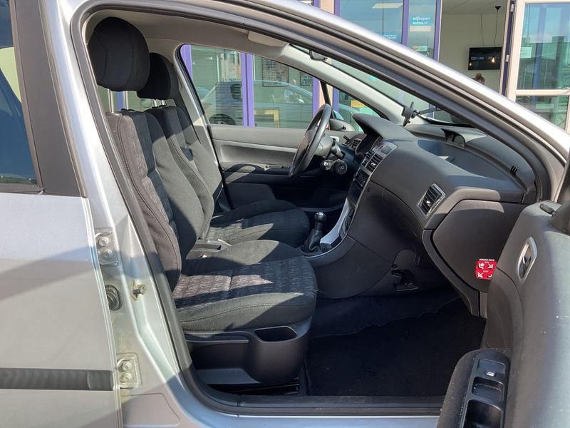 Peugeot 307 1.6 Tendance — zdjęcie 3