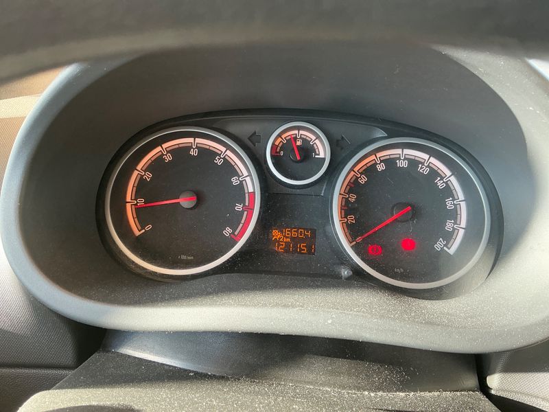 Opel Corsa 1.4 Enjoy — zdjęcie 4