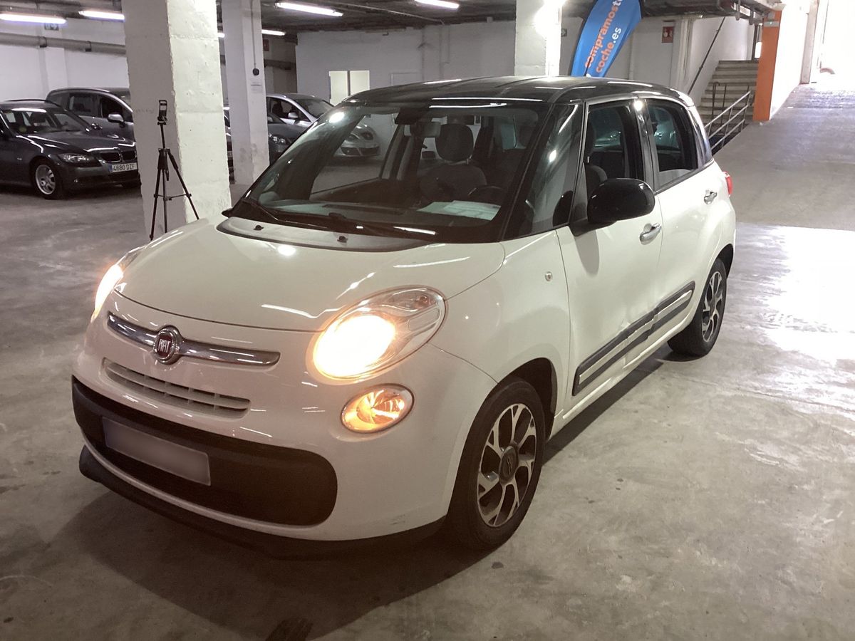 Fiat 500L 2016 — photo 1