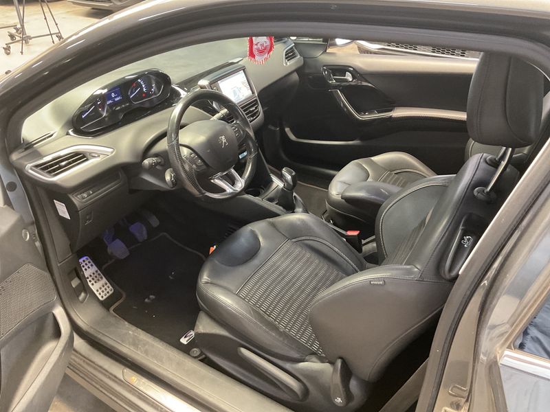 Peugeot 208 1.6 Allure — zdjęcie 3