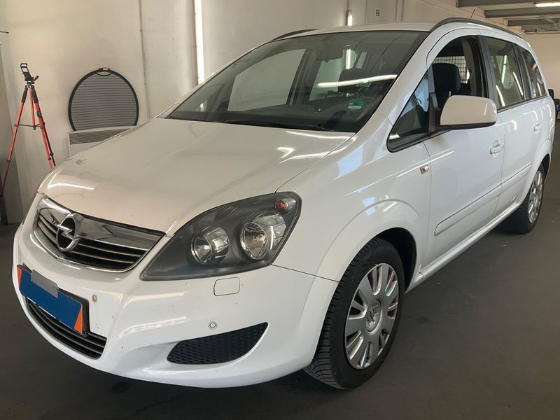Opel Zafira 1.6 Family