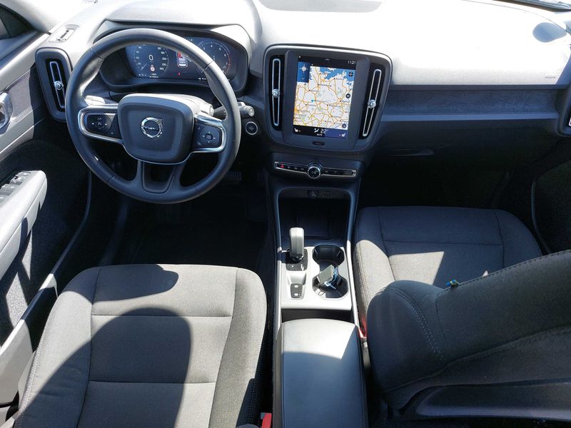 Volvo XC40 1.5 T2 Essential 2WD — zdjęcie 11