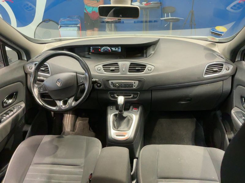 Renault Scenic 1.5 dCi Limited — zdjęcie 12