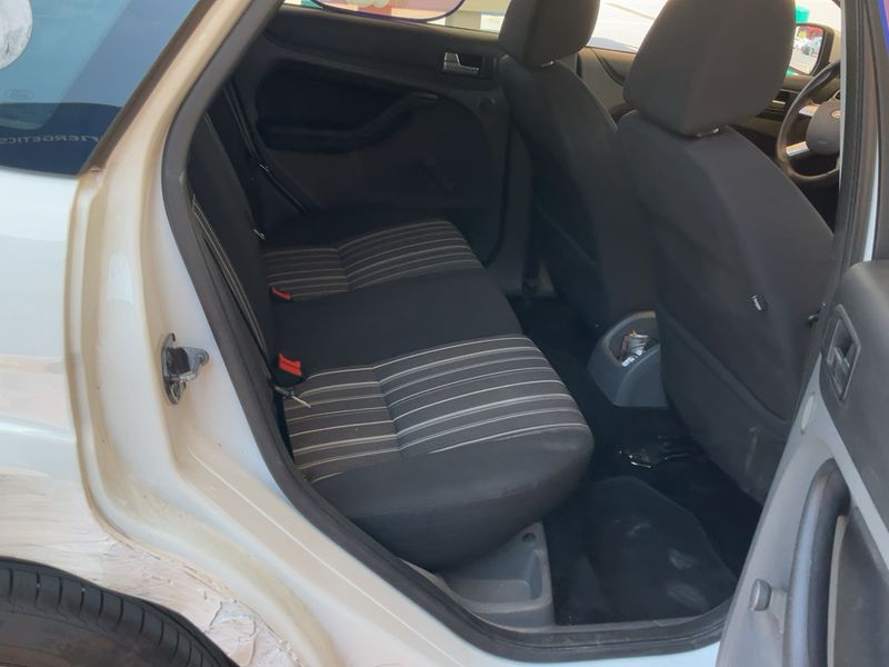 Ford Focus 1.6 TDCi Trend 2010 – снимка 19