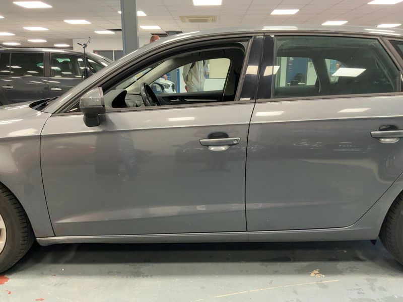 Audi A3 Sportback 2.0 TDI Business — zdjęcie 4