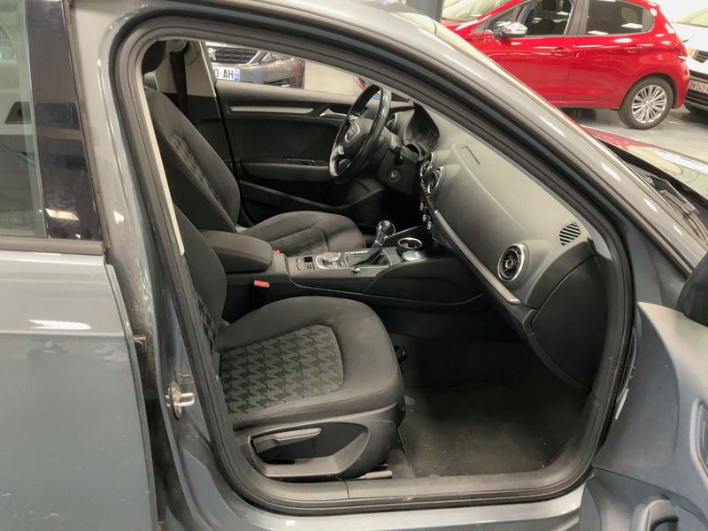 Audi A3 Sportback 2.0 TDI Business — zdjęcie 11