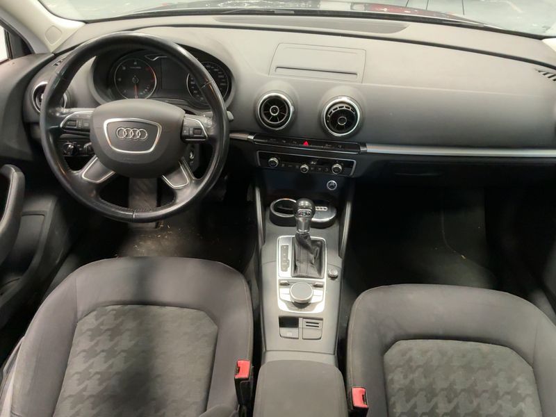 Audi A3 Sportback 2.0 TDI Business — zdjęcie 12