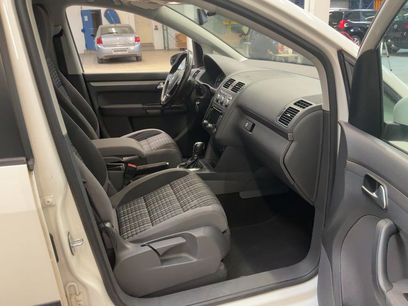 Volkswagen Touran 2.0 TDI CrossTouran — zdjęcie 11
