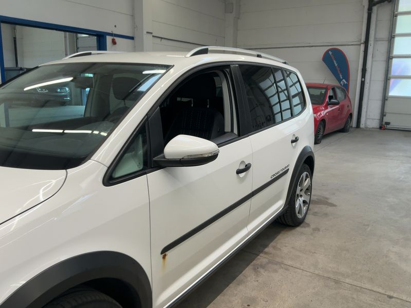 Volkswagen Touran 2.0 TDI CrossTouran — zdjęcie 2