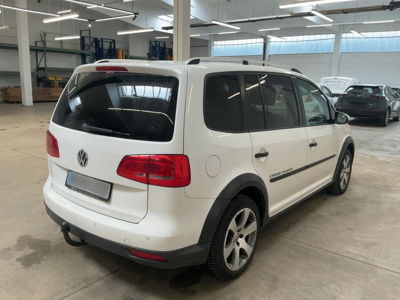 Volkswagen Touran 2.0 TDI CrossTouran — zdjęcie 6