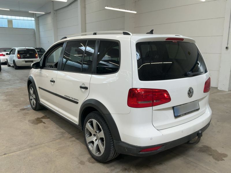 Volkswagen Touran 2.0 TDI CrossTouran — zdjęcie 3