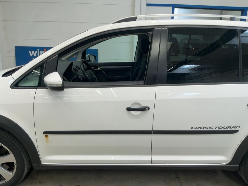 Volkswagen Touran 2.0 TDI CrossTouran — zdjęcie 4
