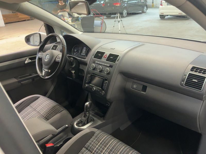 Volkswagen Touran 2.0 TDI CrossTouran — zdjęcie 12