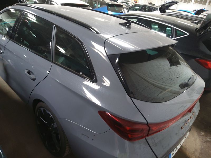 Cupra Leon 1.5 e-HYBRID — zdjęcie 3