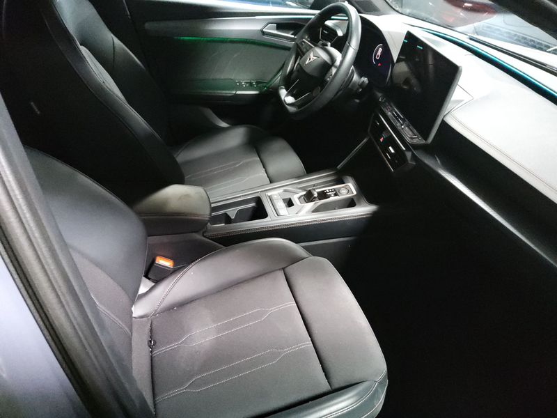 Cupra Leon 1.5 e-HYBRID — zdjęcie 10