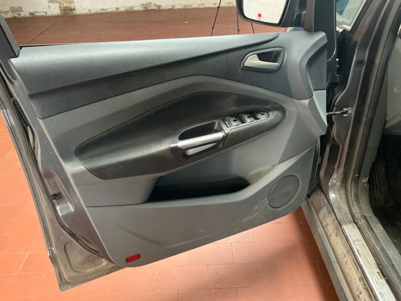 Ford C-Max 1.6 EcoBoost Business Edition 2015 – снимка 29