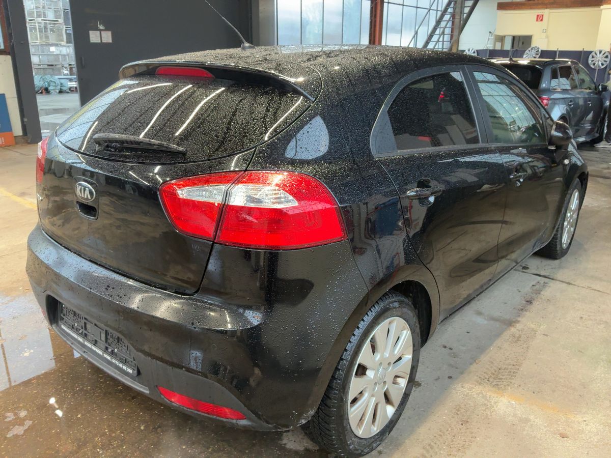 Kia Rio 2014 — photo 9