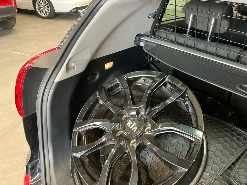Kia Sportage 1.6 GDI Dream Team 2WD 2014 – снимка 27