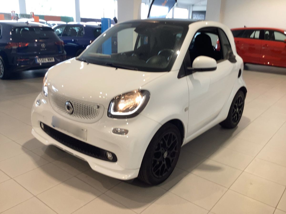 Smart fortwo 2019 — photo 1