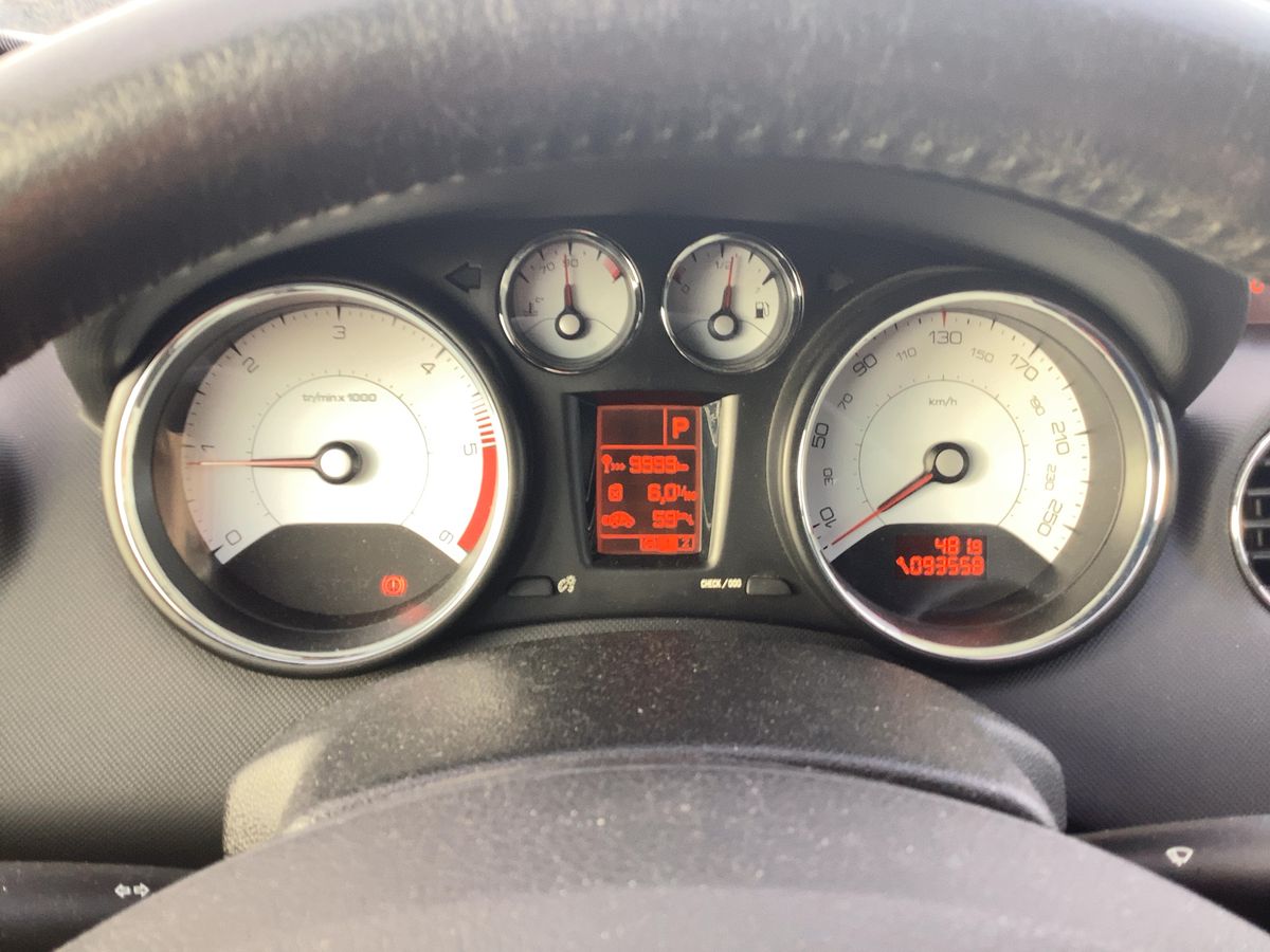 Peugeot 308 2009 — photo 19