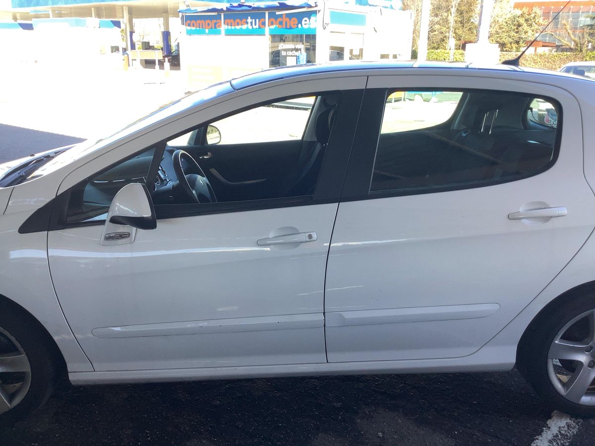 Peugeot 308 2009 — photo 5