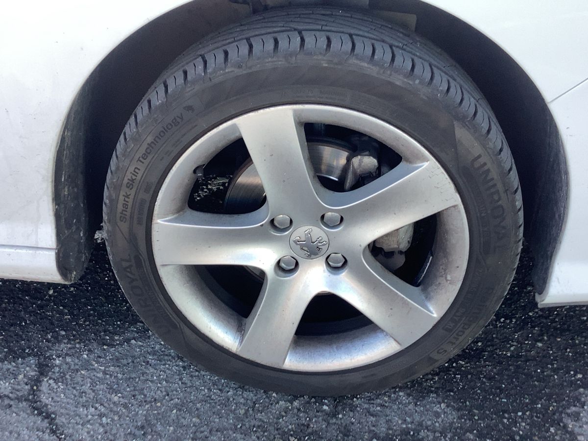 Peugeot 308 2009 — photo 12
