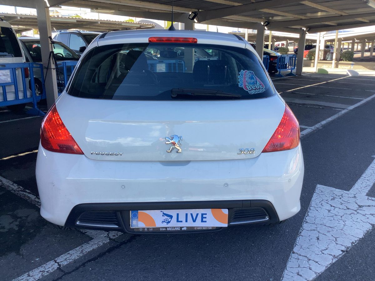 Peugeot 308 2009 — photo 8