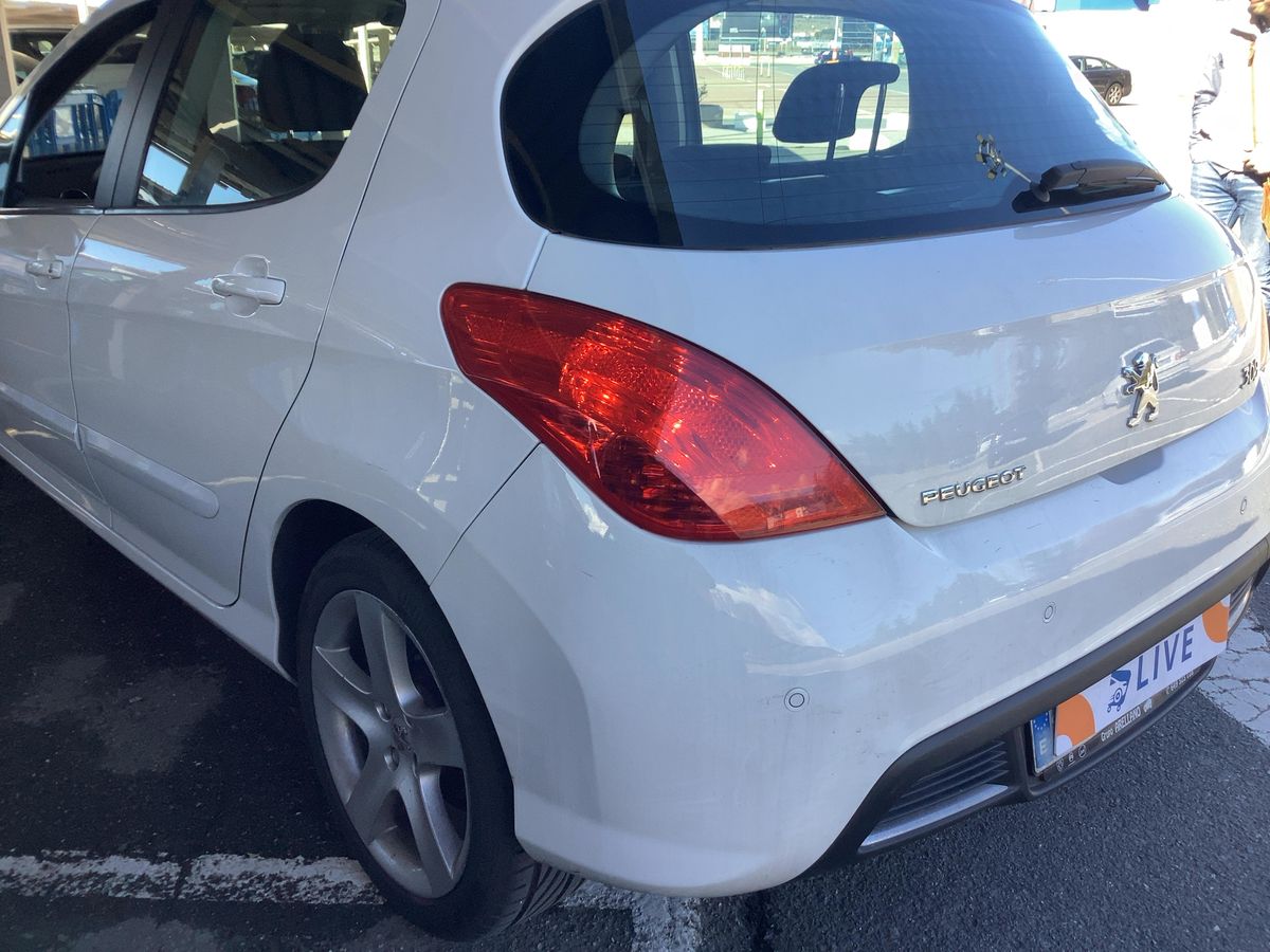 Peugeot 308 2009 — photo 7