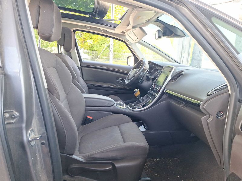 Renault Espace 1.6 dCi Energy Life — zdjęcie 10
