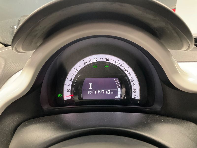 Renault Twingo 1.0 SCe Intens — zdjęcie 13