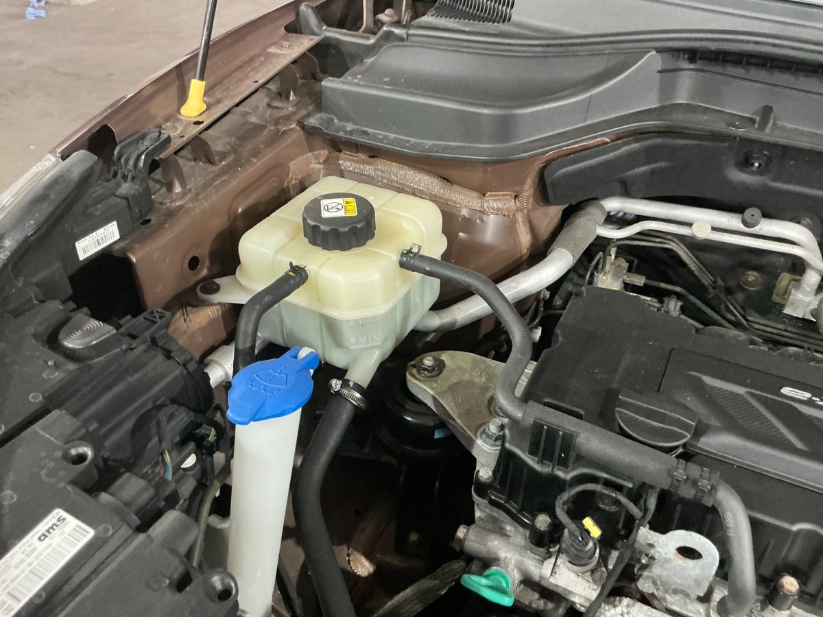 Ssangyong Tivoli 2015 — photo 32