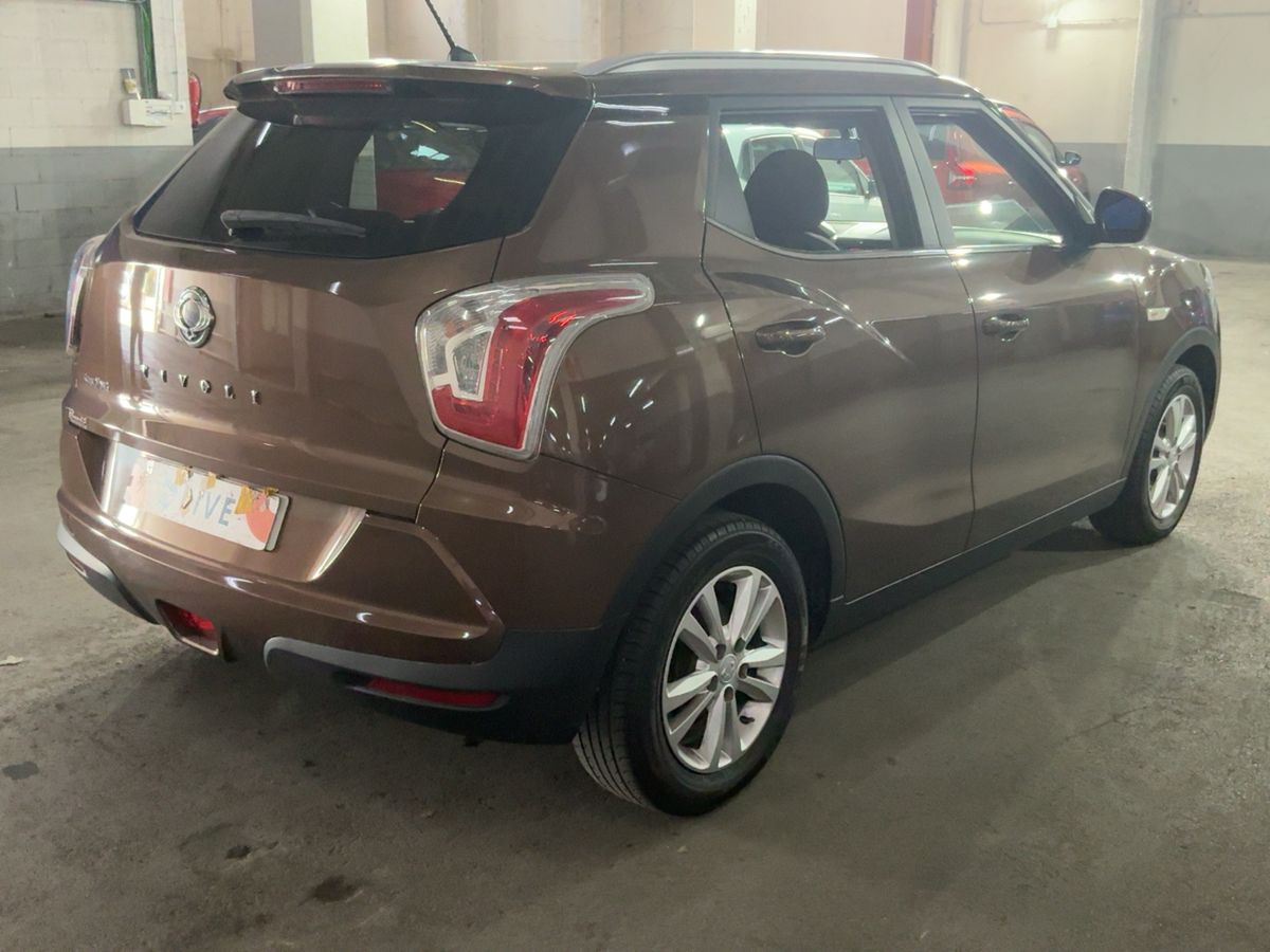 Ssangyong Tivoli 2015 — photo 9