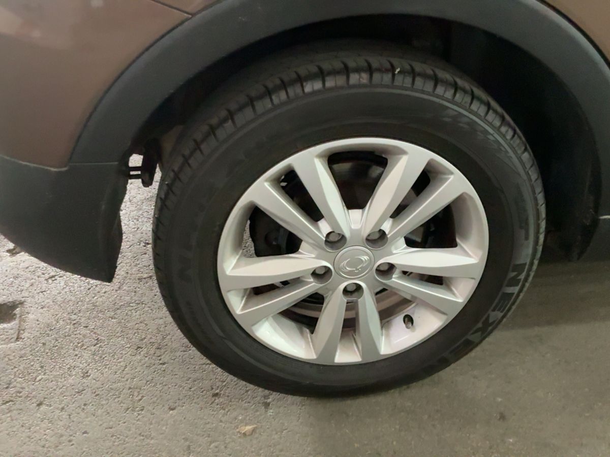 Ssangyong Tivoli 2015 — photo 10