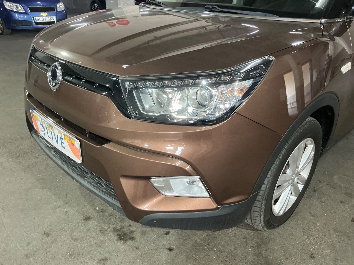 Ssangyong Tivoli 2015 — photo 31