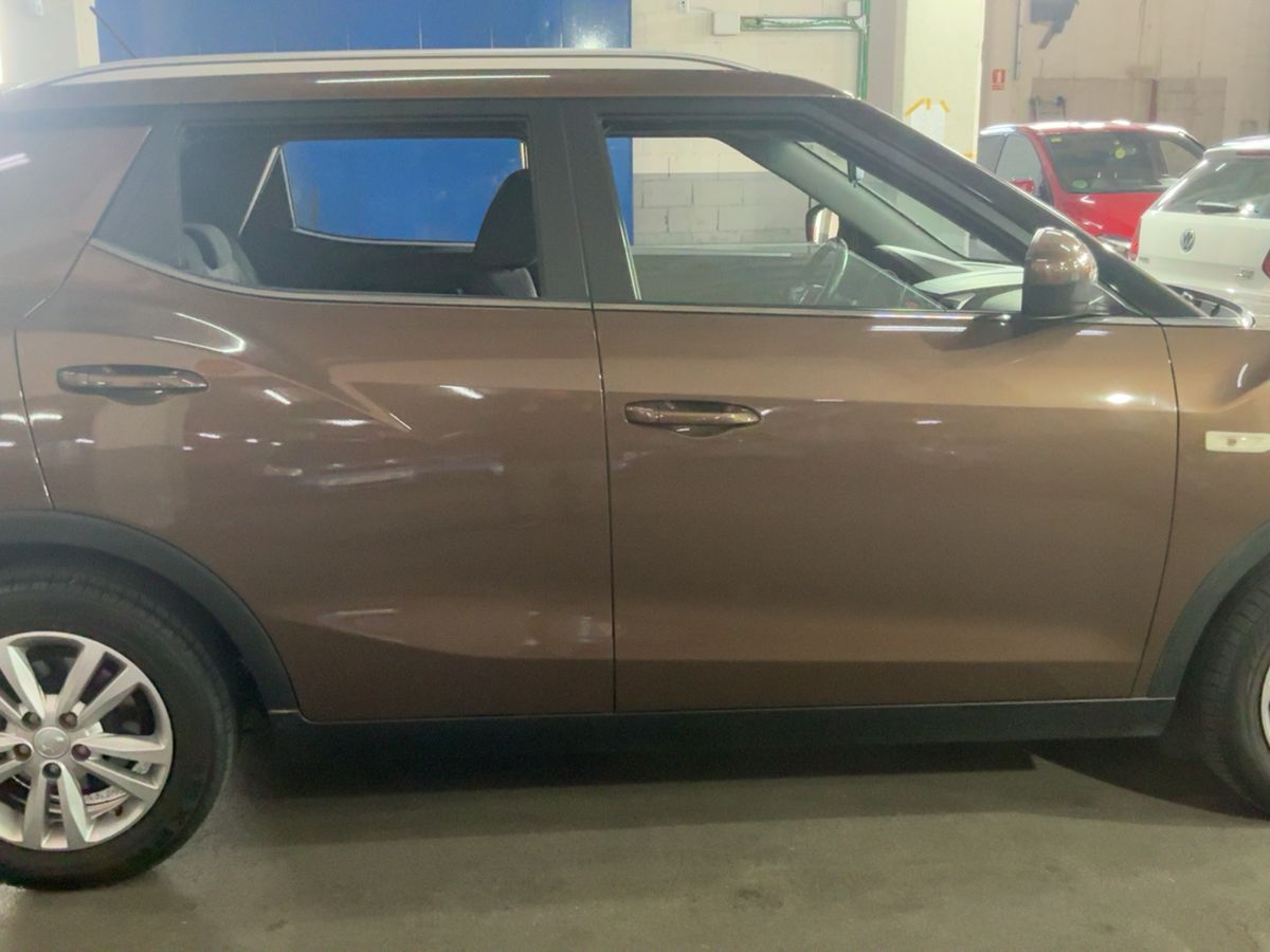 Ssangyong Tivoli 2015 — photo 11