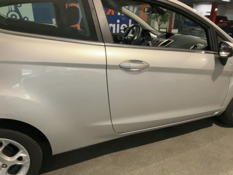 Ford Fiesta 1.4 Titanium — zdjęcie 7