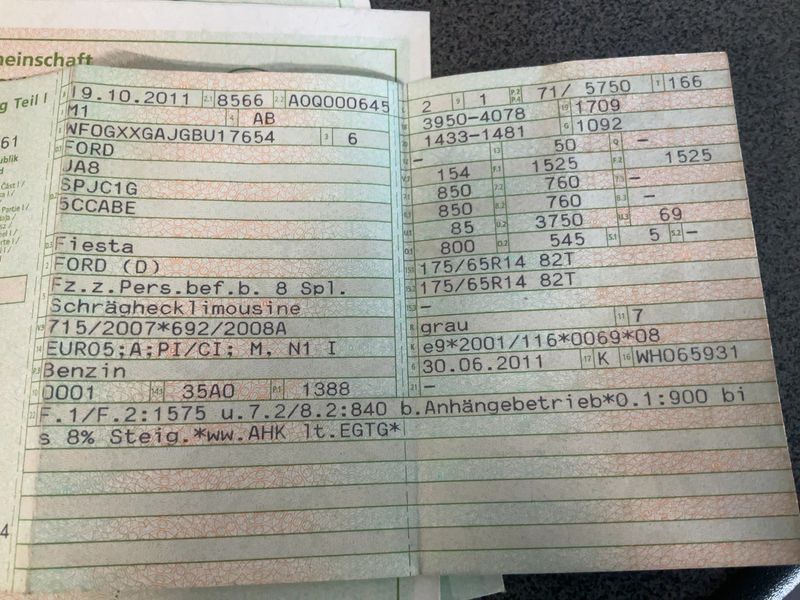 Ford Fiesta 1.4 Titanium — zdjęcie 15