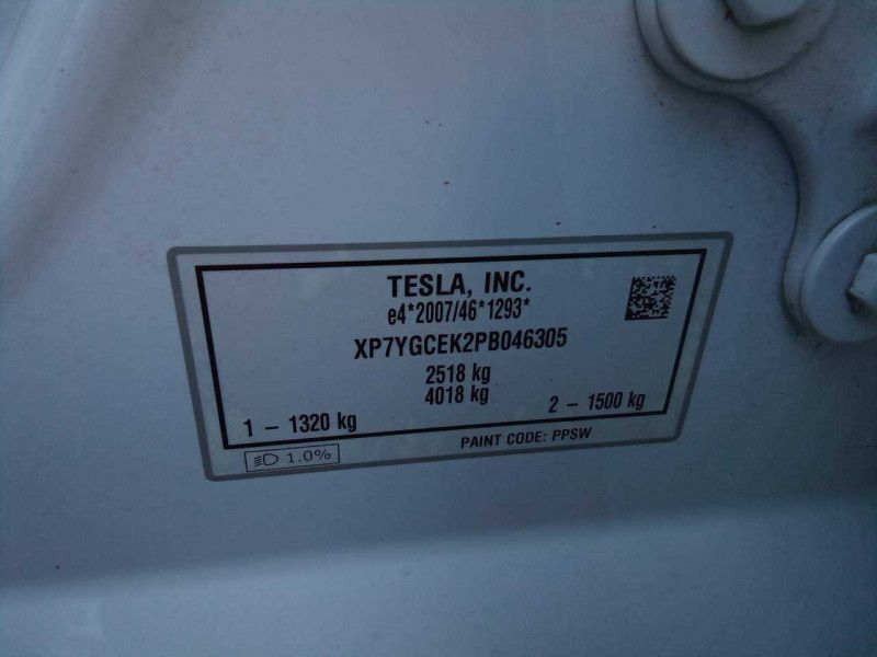 Tesla Model Y Max Range Dual AWD AWD