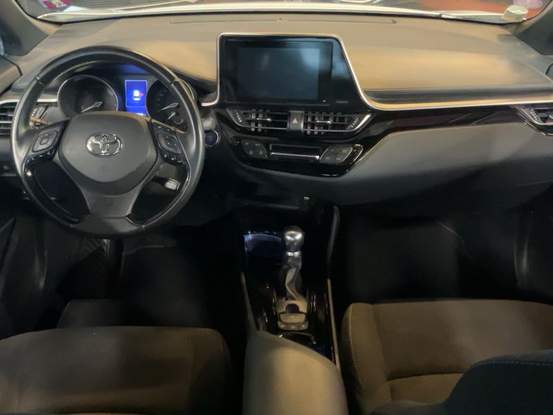 Toyota C-HR 1.8 Hybrid Edition — zdjęcie 12